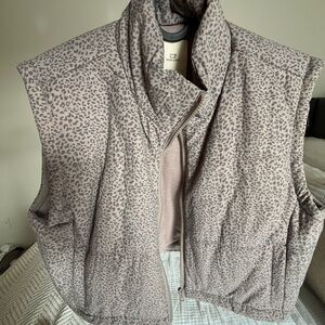 Leopard Print Sleeveless Vest